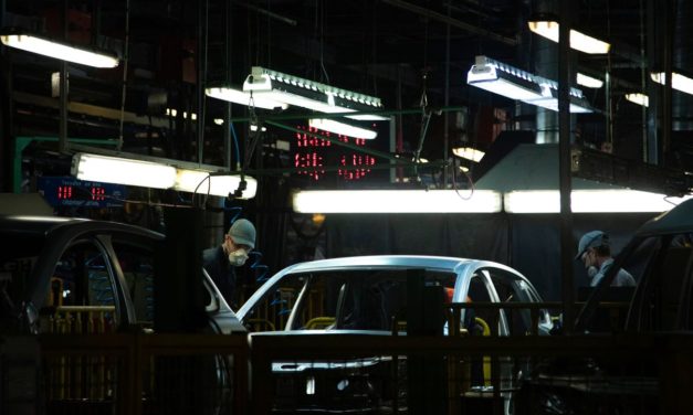 Avtovas, BMW, Volkswagen, Mercedes-Benz: Die Russland-Risiken der Autokonzerne