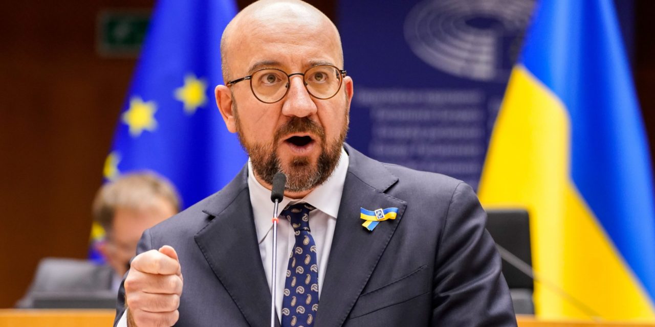 Ukraine-Krieg: EU schließt sieben russische Banken von SWIFT aus