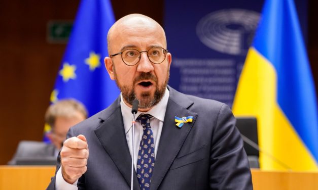 Ukraine-Krieg: EU schließt sieben russische Banken von SWIFT aus