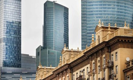 Fitch und Moody’s stufen Russland auf Schrottniveau herab