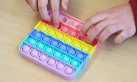 Warnung: Pop-it-Fidgets nicht zum Kochen und Backen geeignet