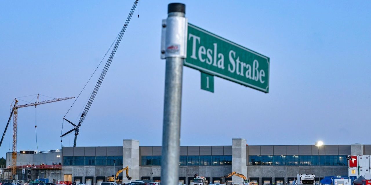 Dietmar Woidke: Tesla könnte noch im März Produktion in Grünheide starten, Trotz 400 Auflagen