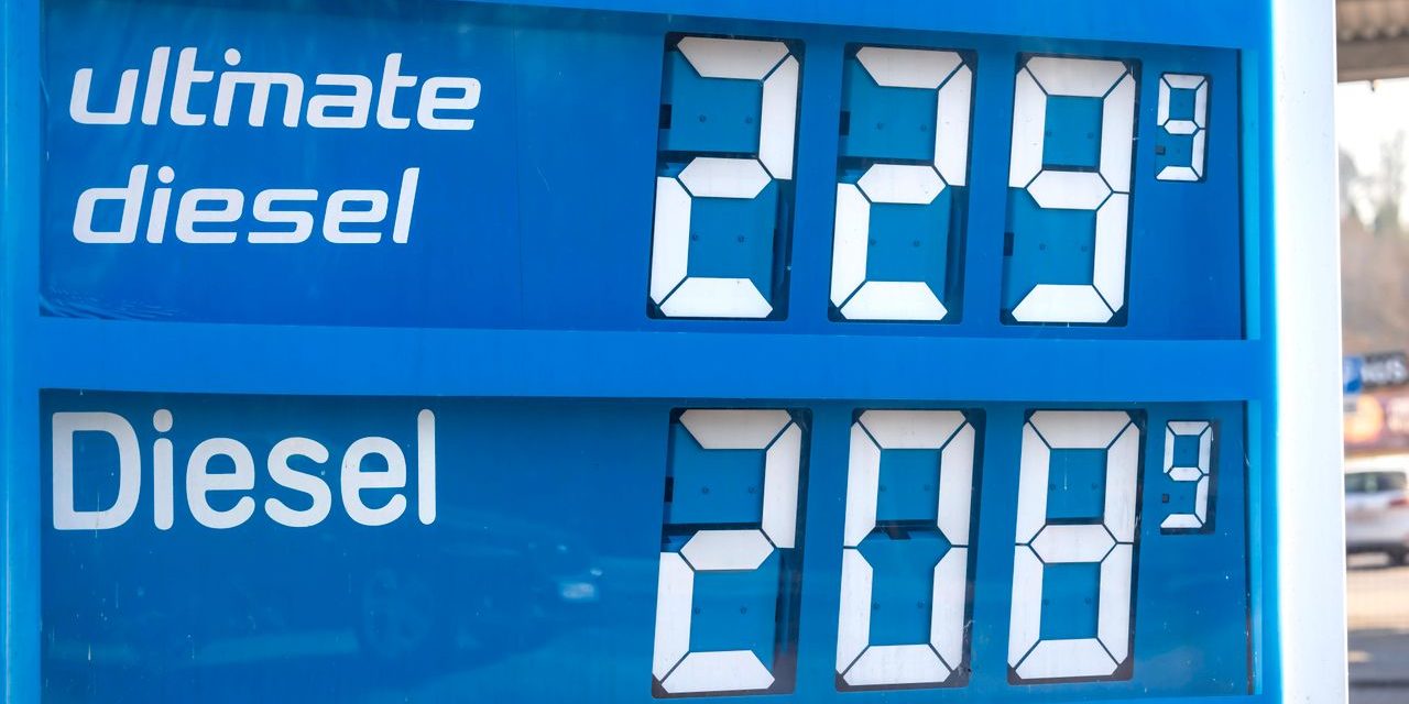 Diesel: Preis für Diesel erstmals über zwei Euro Marke, Benzin auch immer teurer