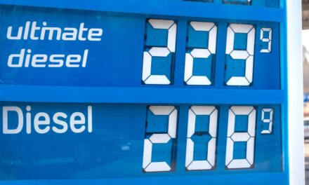 Diesel: Preis für Diesel erstmals über zwei Euro Marke, Benzin auch immer teurer