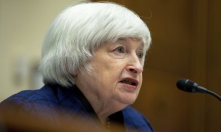 Krypto-Regulierung: US-Finanzministerin sorgt für Bitcoin-Kurssprung