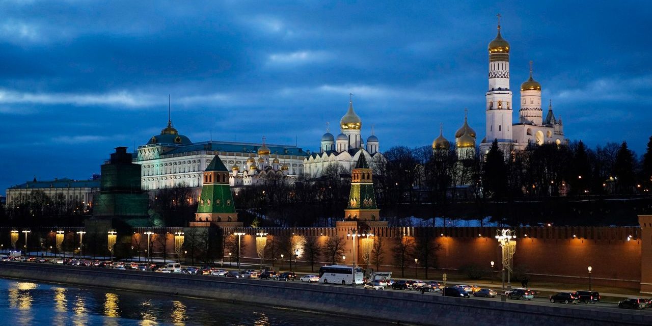 Ukraine-Krieg: Ratingagentur Fitch stuft Russland weiter ab, Zahlungsausfall droht