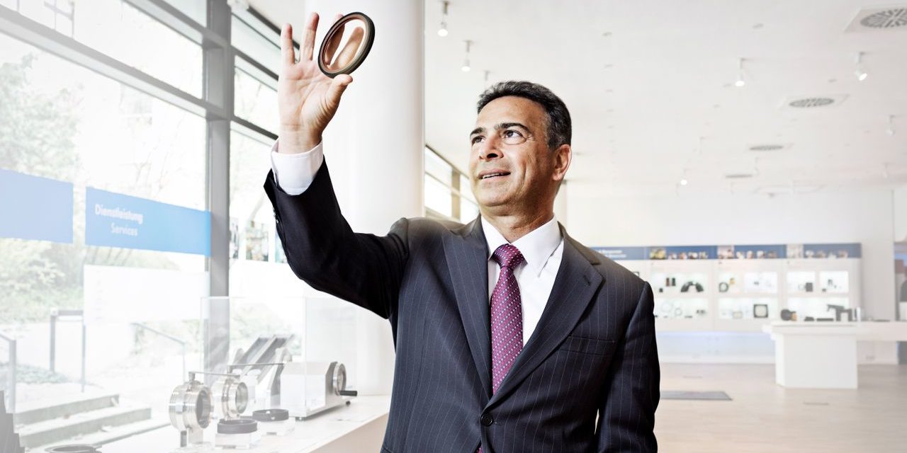 Virtuelle Familie: Freudenberg baut smarte Produkte und Prozesse