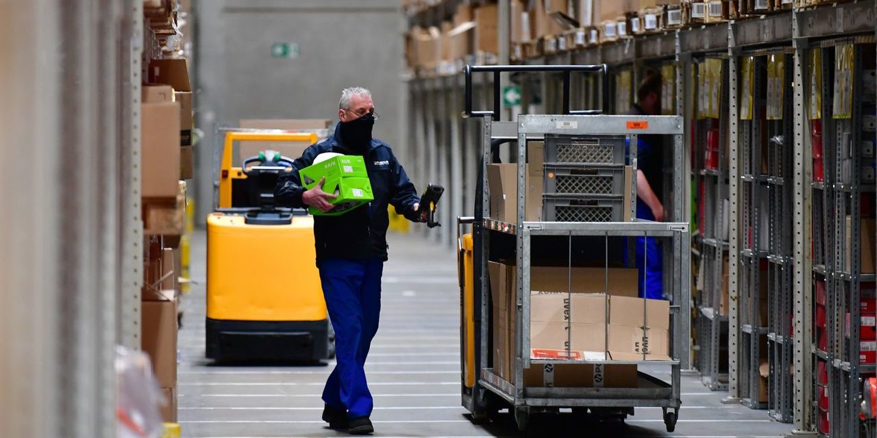 Folge des Ukraine-Kriegs: Mehr als jede zweite Firma erwartet Lieferengpässe