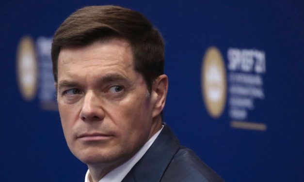 Russland-Sanktionen: Ehefrau kontrolliert nun TUI-Anteile des Großaktionärs