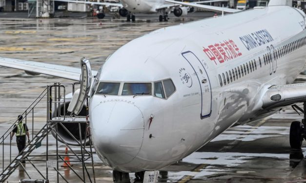 China Eastern Airlines: Boeing 737 in China abgestürzt, Aktie knickt ein
