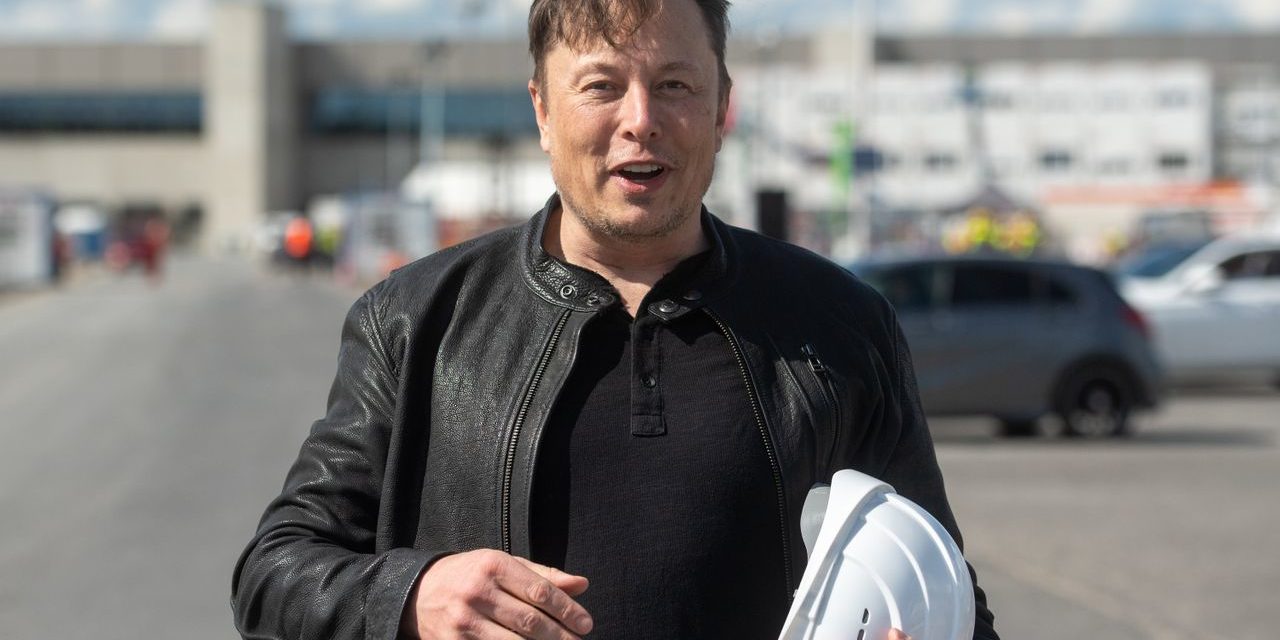 Tesla-Fabrik in Grünheide liefert erste Autos aus