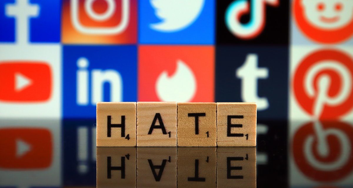 Polizei geht bundesweit gegen politische Hasskommentare vor