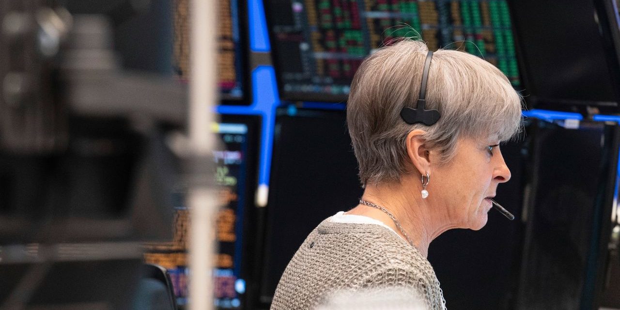 Börse: Dax rutscht ins Minus, neuer Bitcoin-Rekord