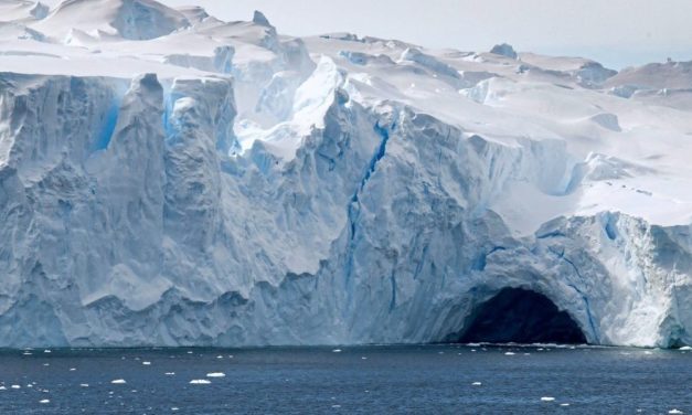 Satellitenbilder zeigen überraschenden Eiskollaps in der Ostantarktis