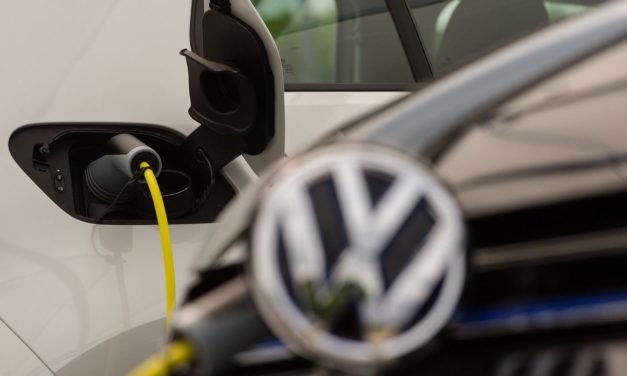 Stromschlag-Gefahr und Brandgefahr: Volkswagen ruft mehr als 100.000 Hybrid-Autos zurück, darunter Golf, Tiguan und Passat