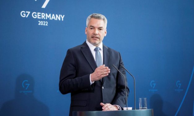 Nehammer zu Rubelzahlungen für Gas: „Was liegt, das pickt“
