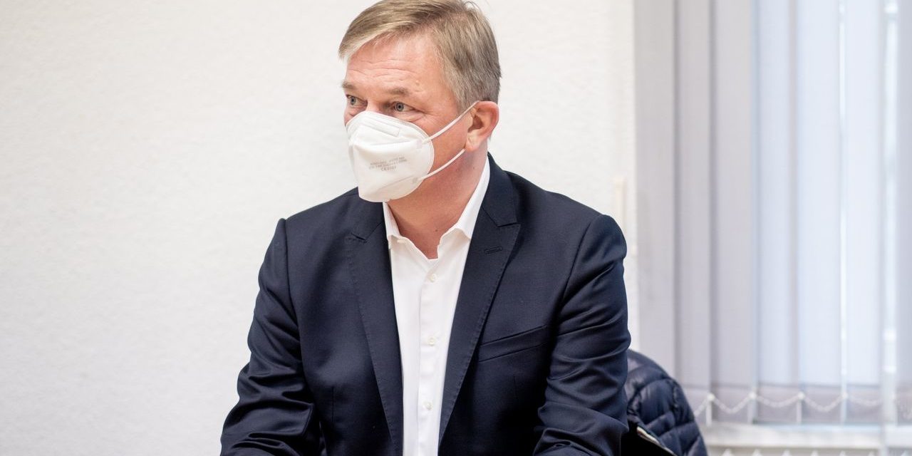 Matthias Brückmann: Ex-EWE-Chef wegen Untreue verurteilt