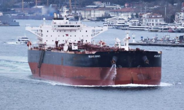 Tanker dreht um: Putin bleibt auf seinem Erdöl sitzen