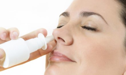 Omikron: Warum man Nasenspray nur wenige Tage nehmen sollte