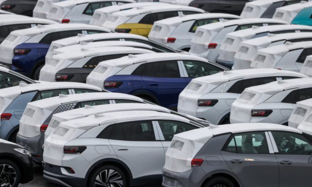 Fast ein Drittel weniger Neuwagen im März zugelassen