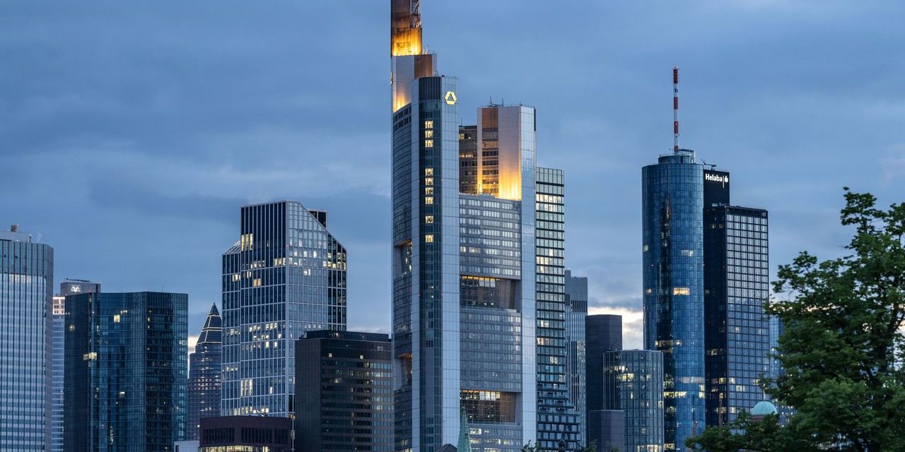 Deutsche Bank, Commerzbank: Aktien fallen nach Ausstieg von Großinvestor stark