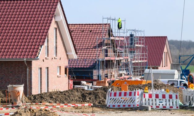 Bauzinsen ziehen kräftig an: Zins für Hypothekendarlehen steigt auf mehr als 2 Prozent