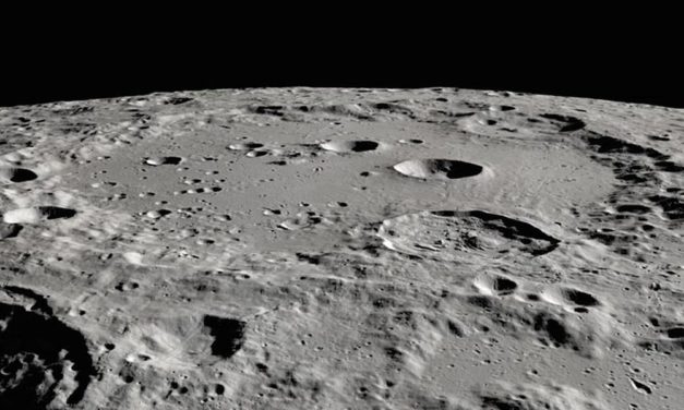 Milliarden Jahre alter Mikrometeorit in Probe vom Mond entdeckt