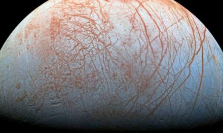 Neue Erkenntnisse zu flüssigem Wasser auf dem Jupitermond Europa