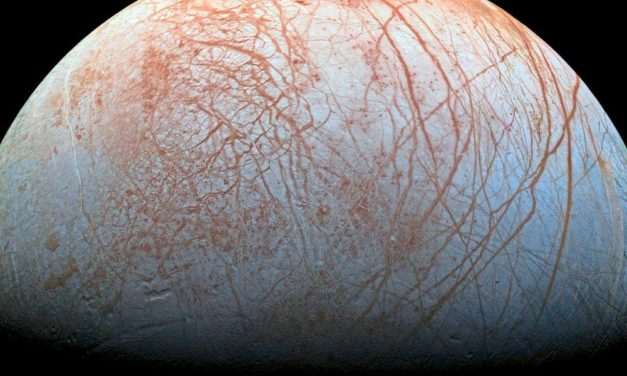 Neue Erkenntnisse zu flüssigem Wasser auf dem Jupitermond Europa