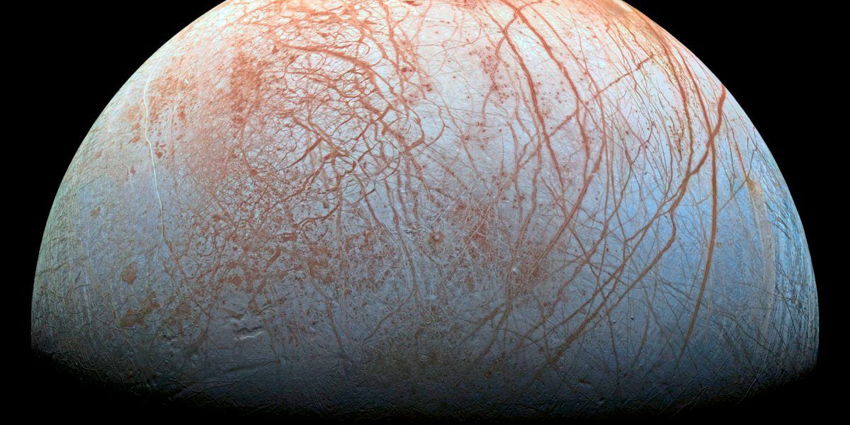 Neue Erkenntnisse zu flüssigem Wasser auf dem Jupitermond Europa