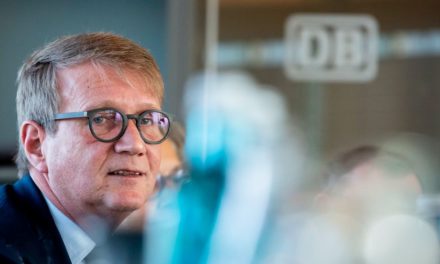 Deutsche Bahn International Operations: Ronald Pofalla feiert Milliardenauftrag in Toronto