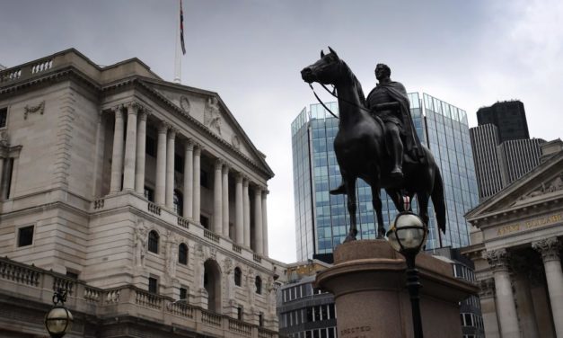 Britische Notenbank hebt Leitzins um 0,25 Punkte auf 1,0 Prozent an