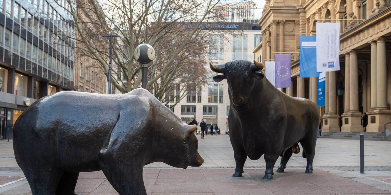 Kurssturz bei Dow, Dax und Kryptowährung Bitcoin sowie Tech-Crash an der Nasdaq