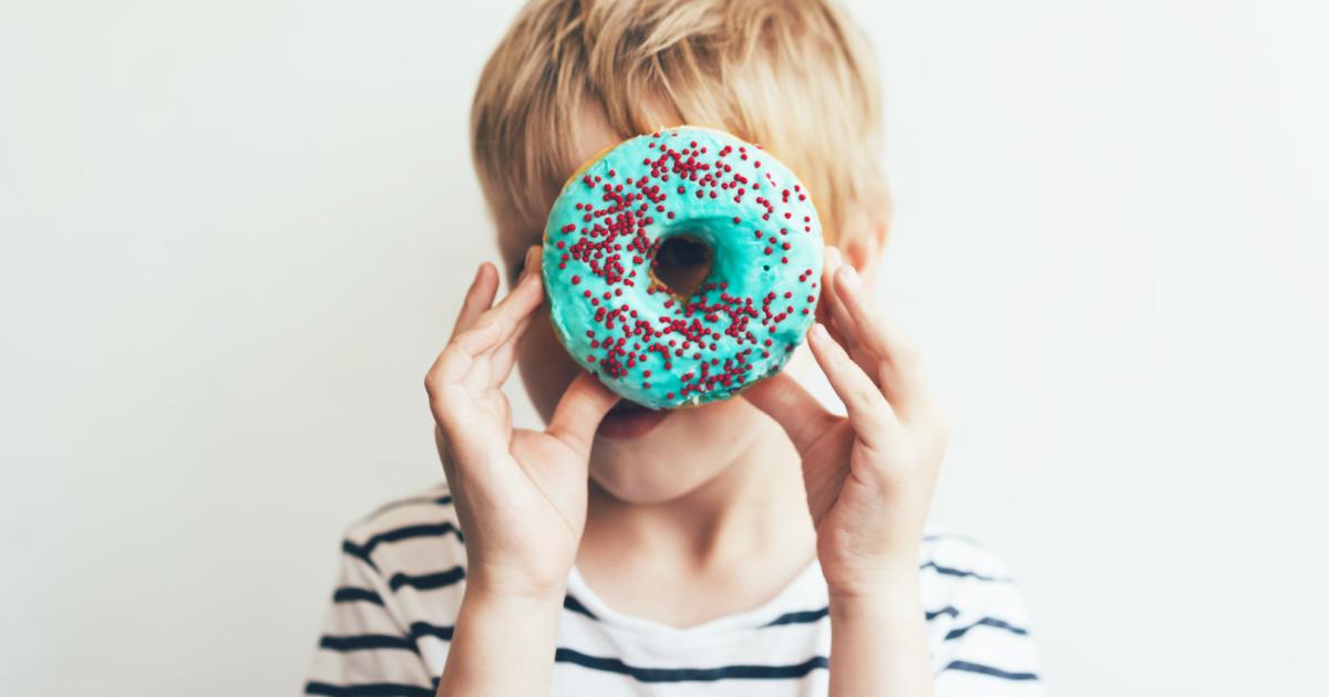 Influencer machen Kindern täglich Lust auf Junkfood