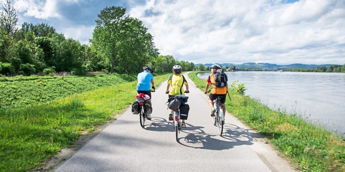 Treppelwege entlang der Donau mit Satelliten erhalten