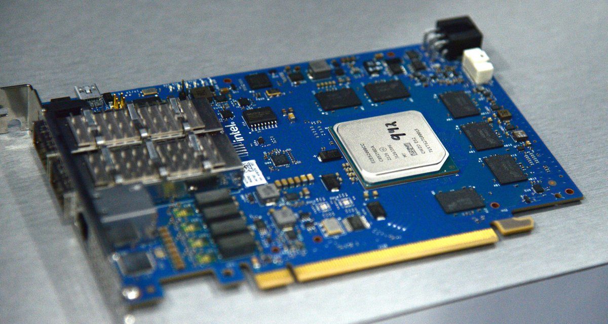 Intel: „SmartNIC“-Netzwerkadapter mit 800 Gbit/s für Cloud-Rechenzentren