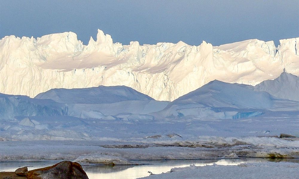 Riesiger Wasserkörper unter dem antarktischen Eis entdeckt