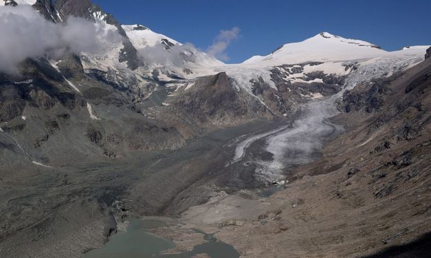 Noch in diesem Sommer könnte die Pasterze in zwei Teile zerfallen