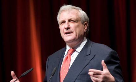 Josef Joffe: „Zeit“-Mitherausgeber dankt ab