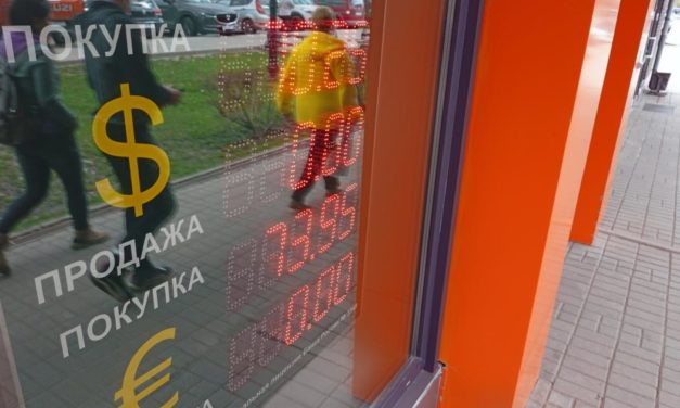 Starker Rubel trotz Sanktionen: Wie Putin die Währung manipuliert