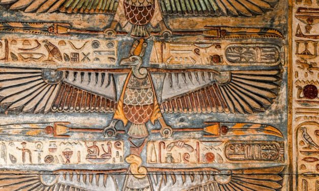 Spektakuläre Deckengemälde in altägyptischem Tempel freigelegt