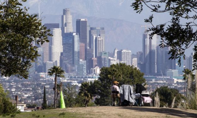 AUA nimmt wieder Kurs auf Los Angeles