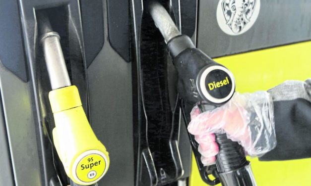 Schlechter Start: Deutsche Tankstellen fürchten Sprit-Engpass