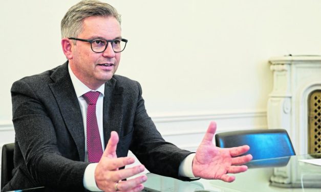 Finanzminister Brunner: „Kein Ausverkauf von wichtiger Infrastruktur“