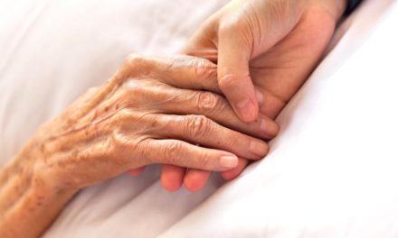 Alzheimer vorbeugen: Auf diese 12 Risikofaktoren sollten Sie achten