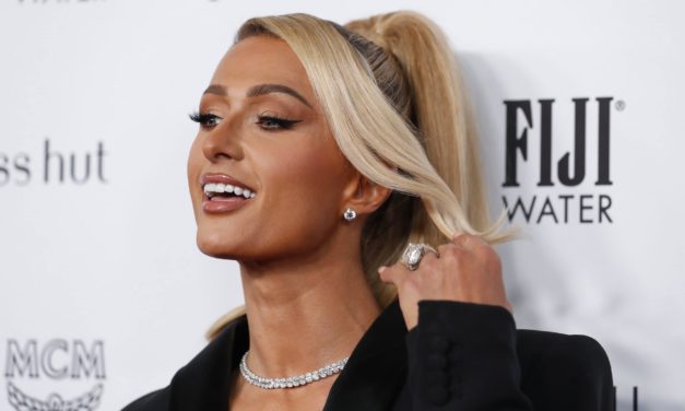 Paris Hilton: Hotelerbin krönt sich zur „Königin des Metaverse“