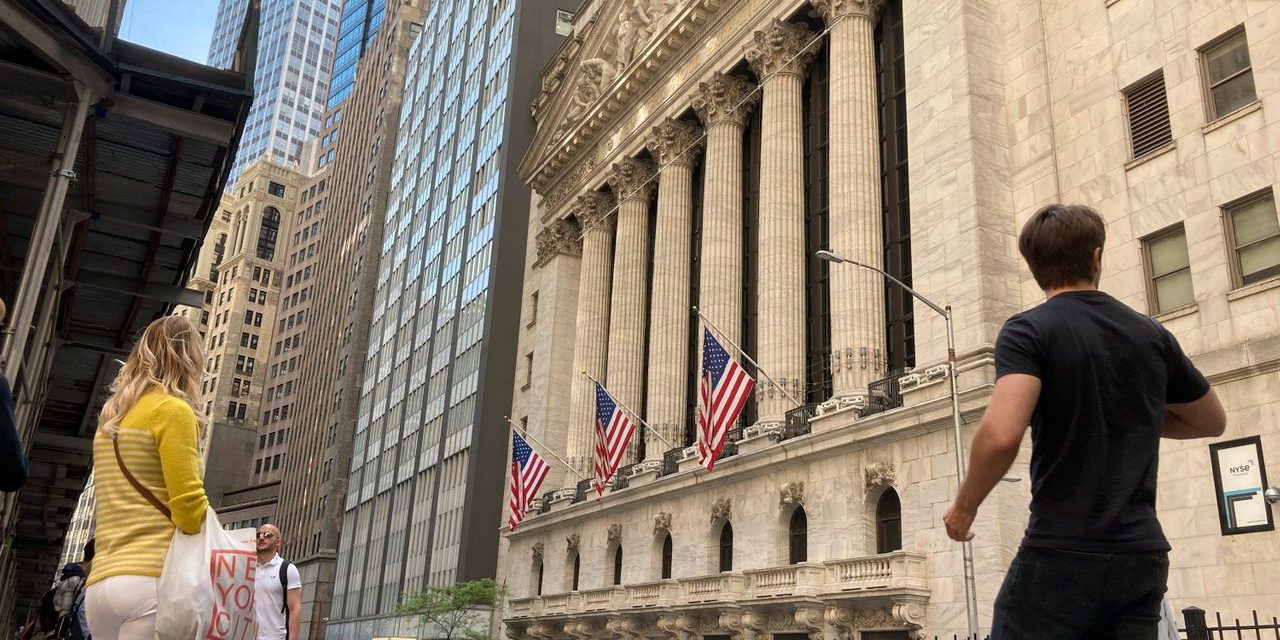 Börse: Dax steigt und könnte Abwärtstrend beenden, Kurssprung an US-Börsen