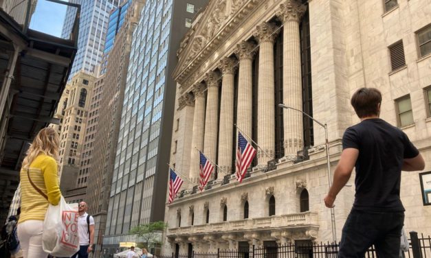 Börse: Dax steigt und könnte Abwärtstrend beenden, Kurssprung an US-Börsen