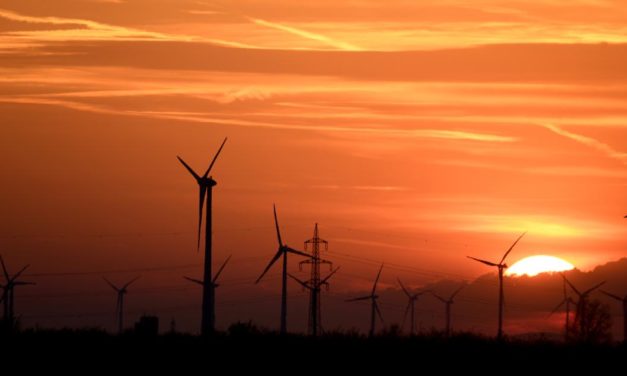 Experte: „Strompreise steigen 2023 erneut um 100 Prozent“