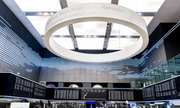 Börse: Dax schließt über 14.000 Punkten, Nasdaq steigt, Bitcoin wieder über 30.000 US-Dollar